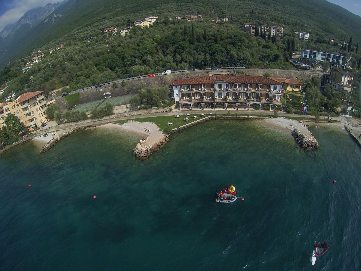 Hotel Garni Vela D'Oro برنزوني سول جاردا المظهر الخارجي الصورة